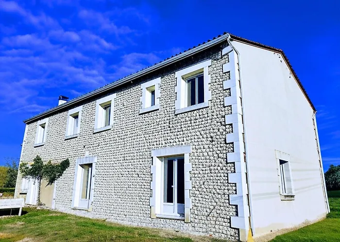 Maison Des Prairies Hébergement de vacances *